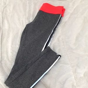 Leggings with reflective stripe & mesh panel